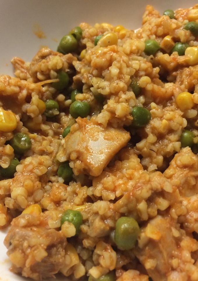 Csirkés-bulgur egytálétel recept fotója