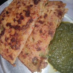 A picture of Sooji ka cheela.