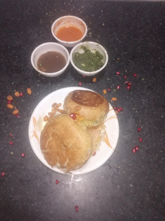 આણંદ ની પ્રખ્યાત દાબેલી (Anand Famous Dabeli Recipe In Gujarati) રેસીપી મુખ્ય ફોટો