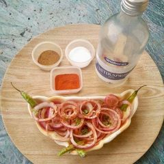 A picture of Onion Ring Salad.