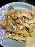 เห็ดหูหนูผัดฟักแม้วใส่ไข่ | Stir-Fried Wood Ear Mushrooms with Chayote and Egg