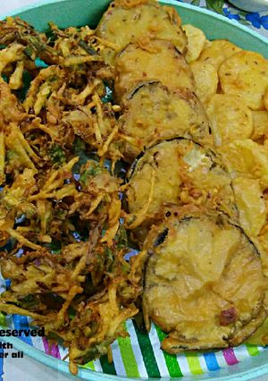A picture of Pakora platter #cookpadramadan.