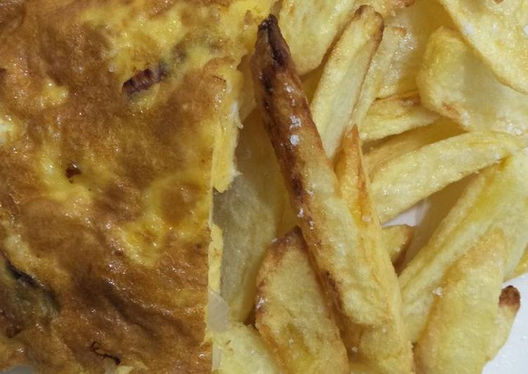 Recipe: Delicious Fried eggs with chips