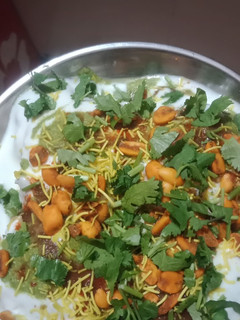 ઇન્સ્ટન્ટ દહીં વડા (Instant Dahi Vada Recipe In Gujarati) રેસીપી મુખ્ય ફોટો