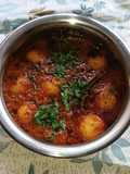 Lasaniya Bateta (Spicy Baby Potato With Garlic)