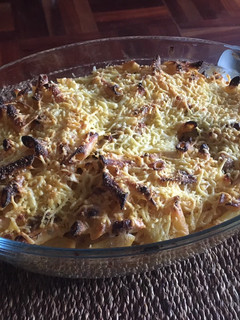 Una foto de Macarrones con salsa de champiñones gratinados con queso