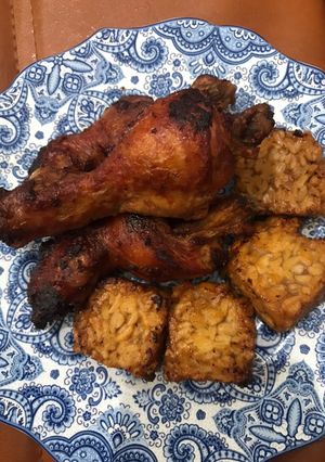 Foto resep Ayam dan Tempe Bacem Cepat Mudah (Tanpa Air Kelapa) dengan Pelengkap Sambal Bajak