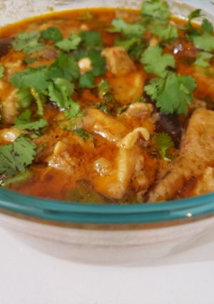 A picture of Thai Peanut Chicken Curry.
