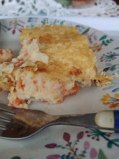 Una foto de Pastel de patata y zanahoria con jamón y queso