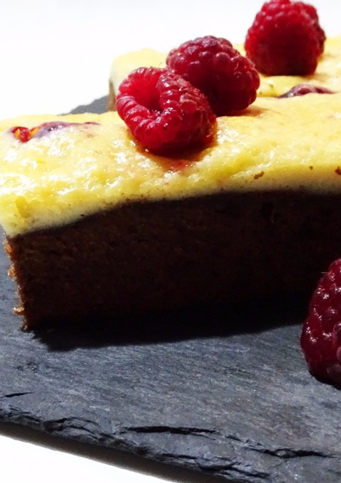 Una foto de Brownie Cheesecake de Frambuesas Thermomix