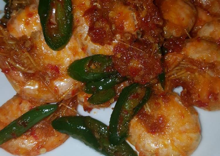 Bagaimana Membuat Udang balado cabe ijo, Lezat Sekali
