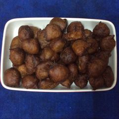 A picture of Fried banana balls.