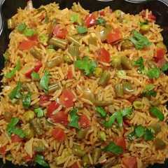 બ્રાઉન રાઈસ વેજીટેબલ પુલાવ (Brown Rice Vegetable Pulao Recipe In Gujarati) রেসিপির প্রধান ছবি