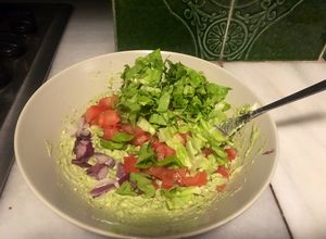 Una foto de Ensalada fresca de avocado