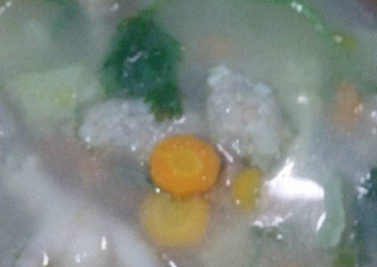 Cara Gampang Menyiapkan Sayur Sop Ceker dan Bakso Jamur Tiram yang Menggugah Selera