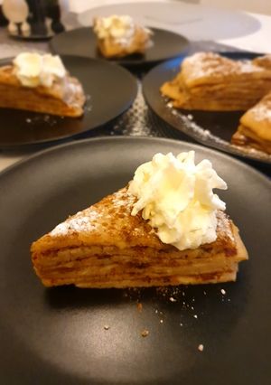 Bögrés almás palacsintatorta recept fotója