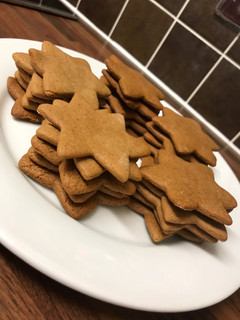 Foto principal de Gingerbread biscuits • Galletas de jengibre