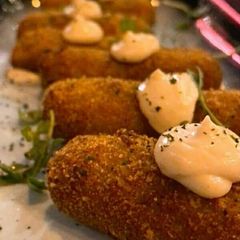 A picture of Potato paneer balls.