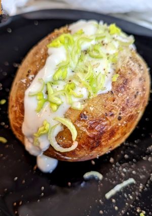 Foto principal de Patatas crujientes rellenas con puré de puerro y bacon en airfryer