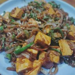 A picture of Paneer chilli.