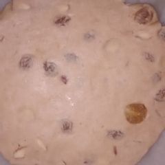 A picture of Dry fruit paratha.