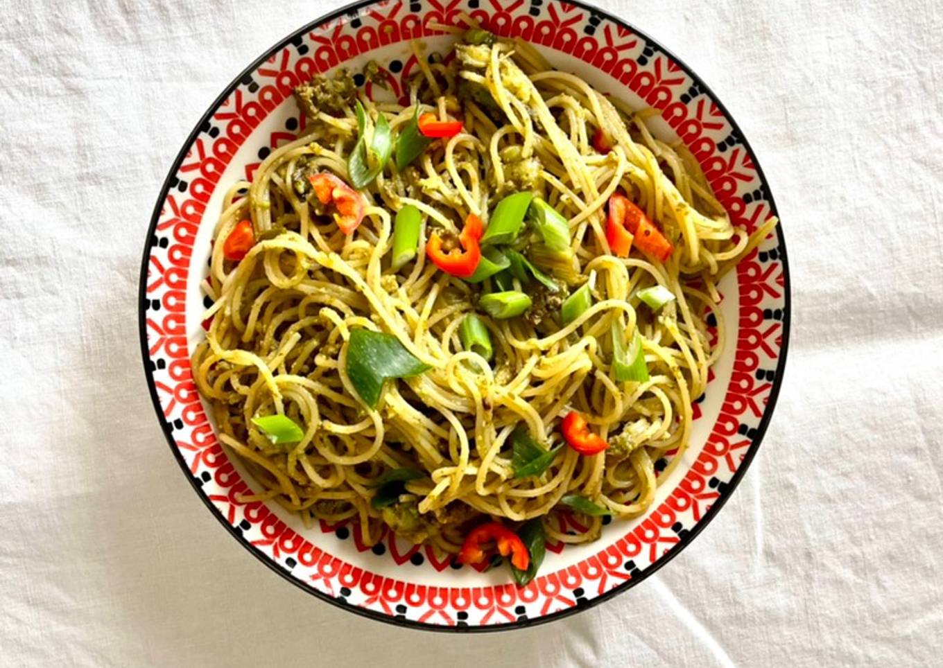 Guacamole and pesto 5 minute pasta 🍝