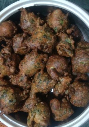 A picture of Methi bhajiya (methi Gota).