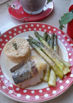 A picture of Skrey, asparagus and risotto.