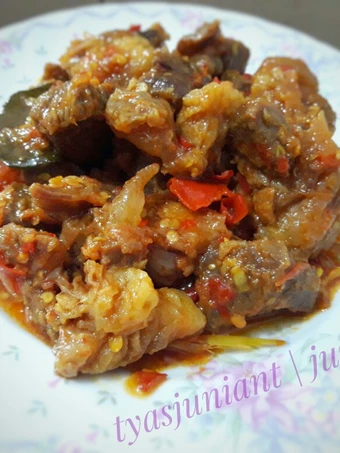 Langkah Mudah untuk Membuat Resep 16. Oseng Sengkel Sapi Mercon yang Uenak Anti Ribet, Uenak Banget