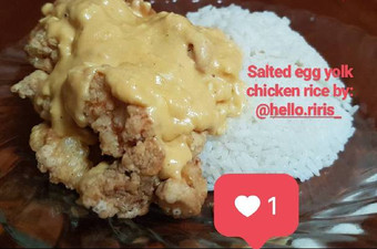 Resep Salted egg yolk chicken rice yang Bisa Manjain Lidah