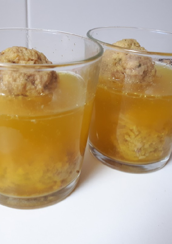 Una foto de Caldo con pelotas
