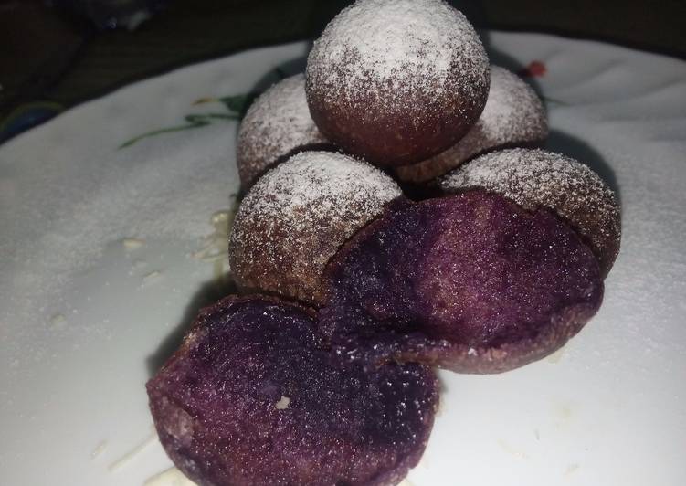 Bola ubi ungu kopong melompong
