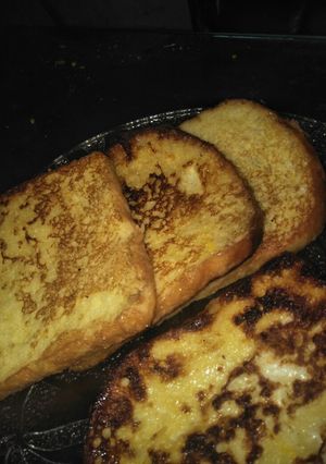 A picture of French toast.