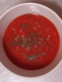 Una foto de Zumo de tomate casero 🍅🍅🍅