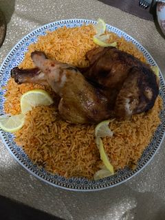 صورة لوصفة دجاج مشوي مع رز بخاري