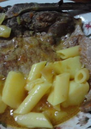 Foto principal de Guiso de Chuleta de cabeza de cerdo a la hierbabuena