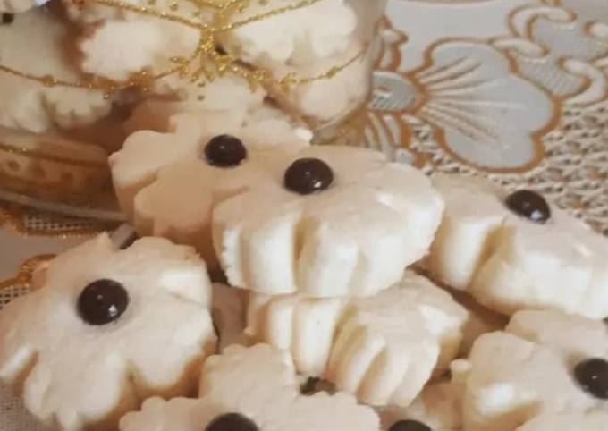 Standar Resep praktis membuat Kue sagu santan untuk Hari Raya  enak