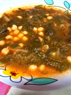 Una foto de Potaje de garbanzos con acelgas