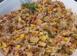 Una foto de Arroz chino primavera