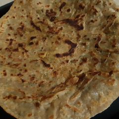 A picture of Alo ka paratha.