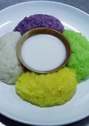 รูปของ ข้าวเหนียวมูน 4 สี
