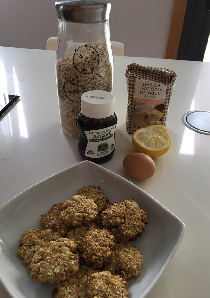 Una foto de Galletas de avena con ralladura de limón 🍋🍪