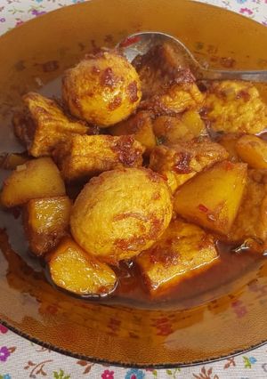 Foto resep Semur Telur 3 in 1 (Telur - Tahu - Kentang)