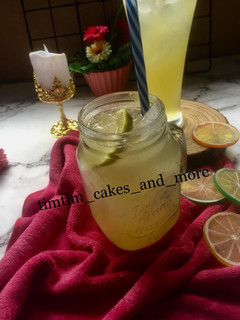 A picture of Pineapple and sprite frizzle.