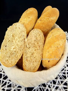 Una foto de Pan integral con cereales