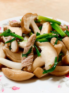 家常菜—香菇炒肉絲 的食譜成品照片