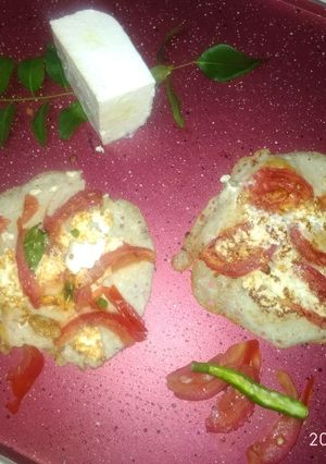 A picture of Paneer peanut uttapam.