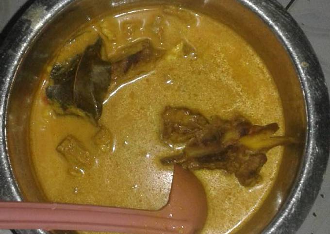 Wajib coba! Bagaimana cara buat Daging bumbu kuning dijamin nagih banget