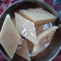 A picture of Kaju katli.