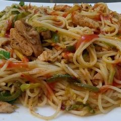 A picture of Chicken chow mein.